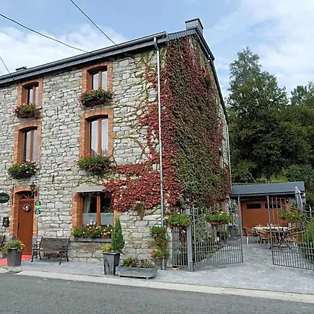 Nord Sud Bed and Breakfast Salmchâteau